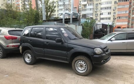 Chevrolet Niva I рестайлинг, 2005 год, 165 000 рублей, 3 фотография