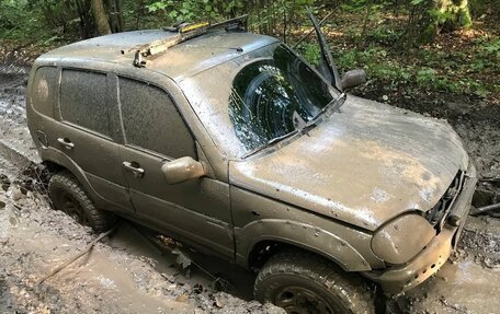 Chevrolet Niva I рестайлинг, 2005 год, 165 000 рублей, 7 фотография