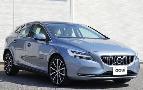 Volvo V40 II рестайлинг, 2017 год, 1 230 000 рублей, 2 фотография