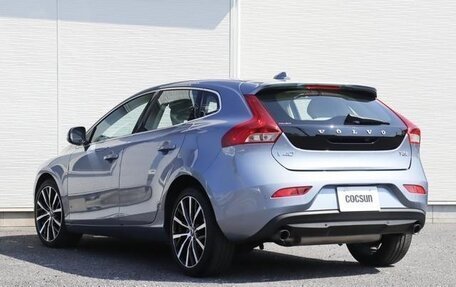 Volvo V40 II рестайлинг, 2017 год, 1 230 000 рублей, 3 фотография