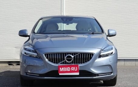 Volvo V40 II рестайлинг, 2017 год, 1 230 000 рублей, 1 фотография