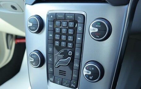 Volvo V40 II рестайлинг, 2017 год, 1 230 000 рублей, 14 фотография