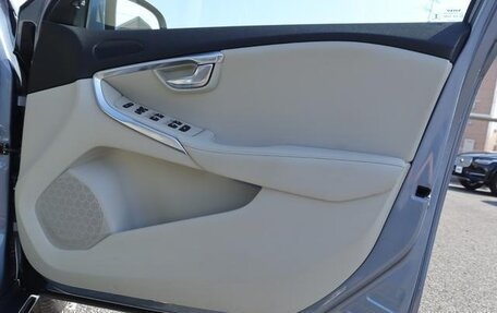 Volvo V40 II рестайлинг, 2017 год, 1 230 000 рублей, 16 фотография
