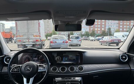 Mercedes-Benz E-Класс, 2019 год, 4 000 000 рублей, 9 фотография