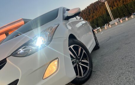 Hyundai Avante, 2011 год, 770 000 рублей, 2 фотография