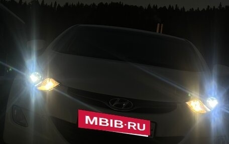 Hyundai Avante, 2011 год, 770 000 рублей, 13 фотография