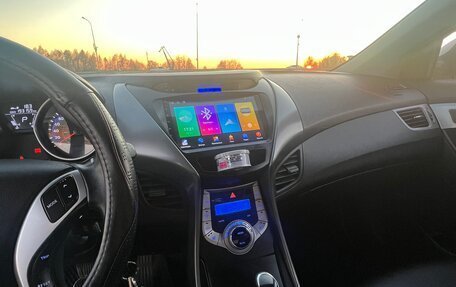 Hyundai Avante, 2011 год, 770 000 рублей, 18 фотография