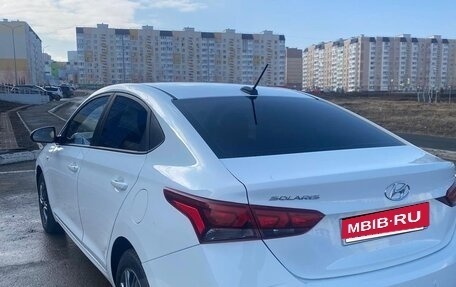 Hyundai Solaris II рестайлинг, 2021 год, 1 300 000 рублей, 2 фотография