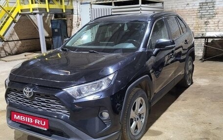 Toyota RAV4, 2020 год, 2 499 999 рублей, 3 фотография