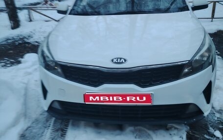 KIA Rio IV, 2021 год, 1 260 000 рублей, 1 фотография