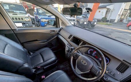 Toyota ISis I, 2017 год, 1 149 000 рублей, 9 фотография