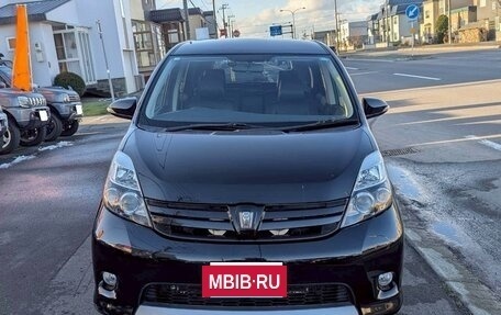 Toyota ISis I, 2017 год, 1 149 000 рублей, 2 фотография