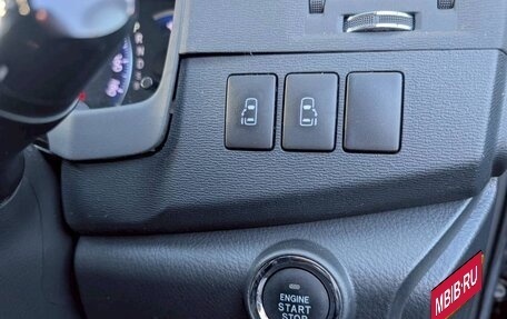 Toyota ISis I, 2017 год, 1 149 000 рублей, 13 фотография