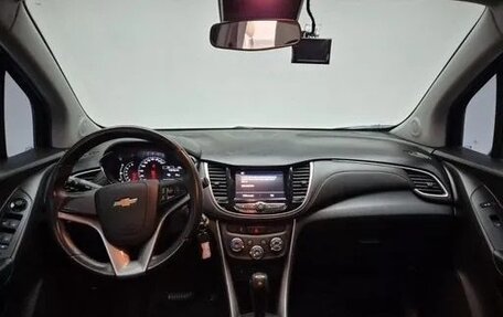 Chevrolet Trax, 2021 год, 1 100 000 рублей, 7 фотография
