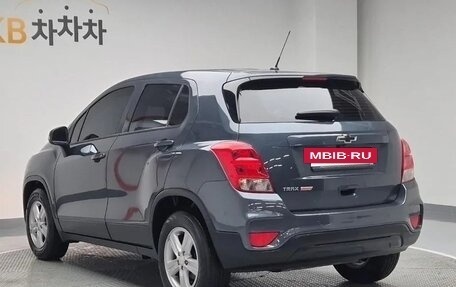 Chevrolet Trax, 2021 год, 1 100 000 рублей, 3 фотография