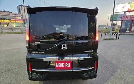 Honda Stepwgn IV, 2017 год, 1 990 000 рублей, 10 фотография