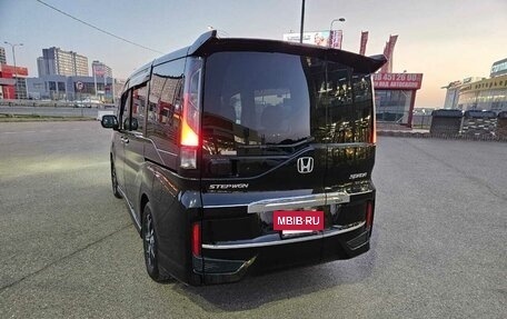 Honda Stepwgn IV, 2017 год, 1 990 000 рублей, 4 фотография