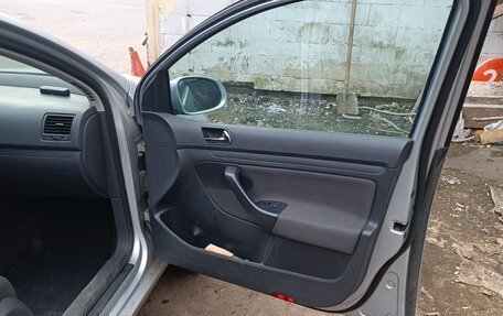 Volkswagen Golf V, 2005 год, 650 000 рублей, 6 фотография