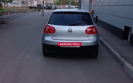 Volkswagen Golf V, 2005 год, 650 000 рублей, 3 фотография