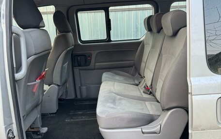 Hyundai H-1 II рестайлинг, 2014 год, 1 800 000 рублей, 6 фотография