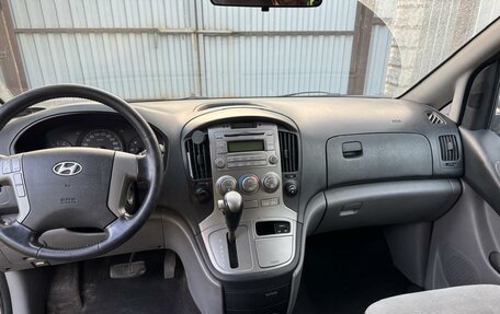 Hyundai H-1 II рестайлинг, 2014 год, 1 800 000 рублей, 3 фотография