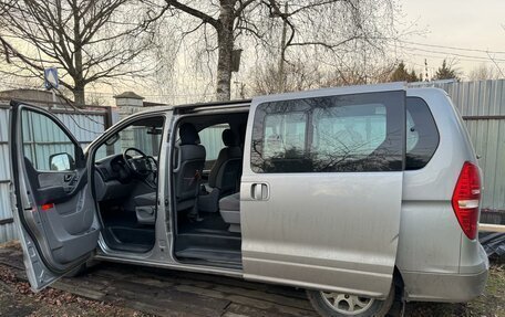 Hyundai H-1 II рестайлинг, 2014 год, 1 800 000 рублей, 2 фотография