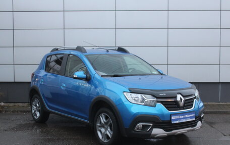 Renault Sandero II рестайлинг, 2019 год, 996 000 рублей, 3 фотография