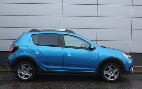 Renault Sandero II рестайлинг, 2019 год, 996 000 рублей, 4 фотография