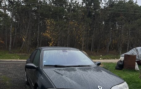 Renault Laguna II, 2000 год, 380 000 рублей, 2 фотография