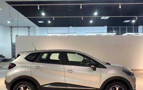 Renault Kaptur I рестайлинг, 2019 год, 1 890 000 рублей, 4 фотография