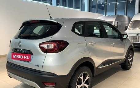 Renault Kaptur I рестайлинг, 2019 год, 1 890 000 рублей, 5 фотография