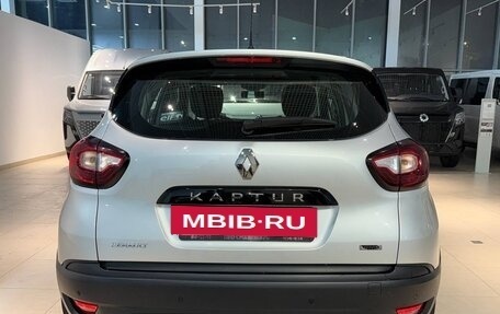 Renault Kaptur I рестайлинг, 2019 год, 1 890 000 рублей, 6 фотография