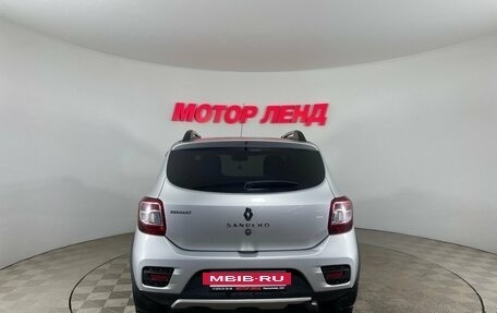 Renault Sandero II рестайлинг, 2018 год, 1 017 000 рублей, 5 фотография