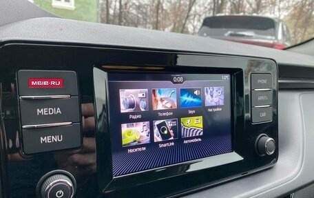 Skoda Rapid II, 2022 год, 1 799 000 рублей, 20 фотография