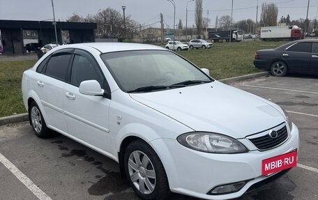 Daewoo Gentra II, 2014 год, 650 000 рублей, 2 фотография