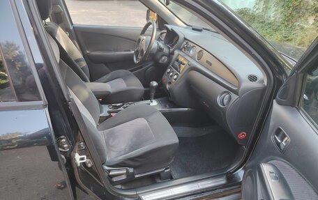 Mitsubishi Outlander III рестайлинг 3, 2006 год, 450 000 рублей, 16 фотография