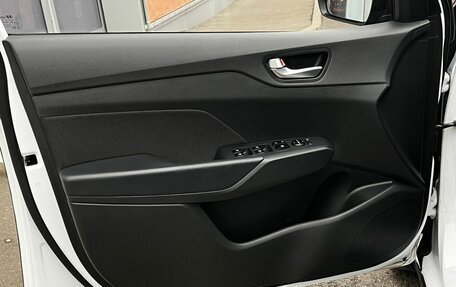 Hyundai Solaris II рестайлинг, 2021 год, 1 675 000 рублей, 20 фотография