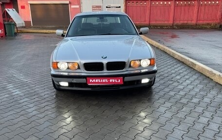 BMW 7 серия, 2001 год, 600 000 рублей, 1 фотография