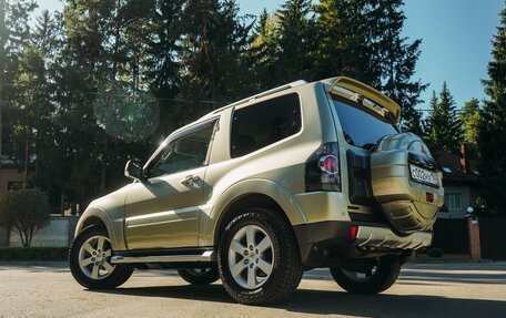 Mitsubishi Pajero IV, 2007 год, 2 300 000 рублей, 18 фотография