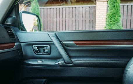 Mitsubishi Pajero IV, 2007 год, 2 300 000 рублей, 35 фотография