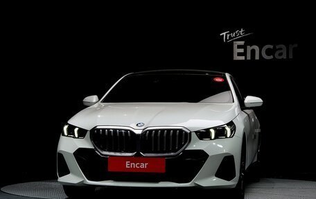 BMW 5 серия, 2024 год, 5 845 000 рублей, 3 фотография