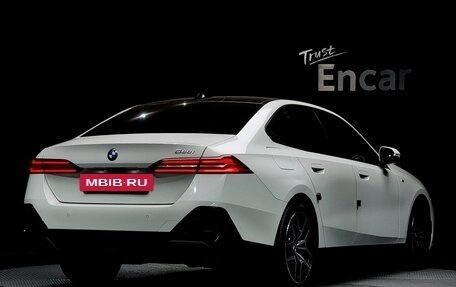 BMW 5 серия, 2024 год, 5 845 000 рублей, 2 фотография