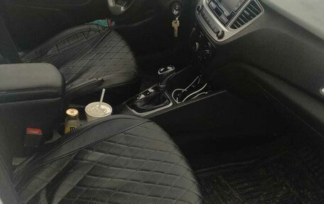 Hyundai Solaris II рестайлинг, 2019 год, 840 000 рублей, 12 фотография