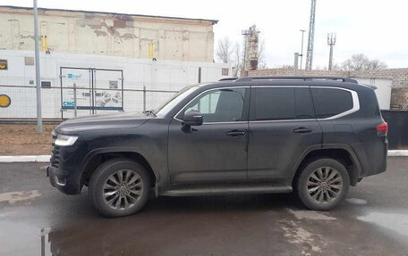 Toyota Land Cruiser, 2024 год, 12 640 000 рублей, 3 фотография