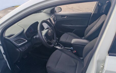 Hyundai Solaris II рестайлинг, 2018 год, 770 000 рублей, 7 фотография