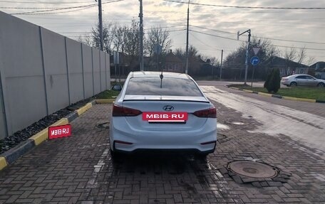 Hyundai Solaris II рестайлинг, 2018 год, 770 000 рублей, 4 фотография