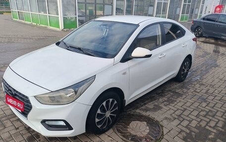 Hyundai Solaris II рестайлинг, 2018 год, 770 000 рублей, 2 фотография