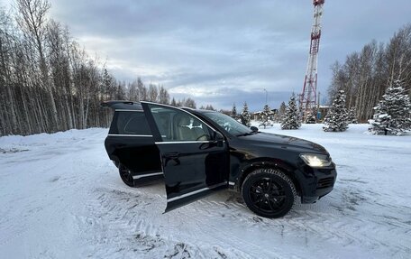 Volkswagen Touareg III, 2011 год, 1 900 000 рублей, 10 фотография