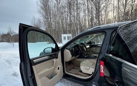 Volkswagen Touareg III, 2011 год, 1 900 000 рублей, 8 фотография