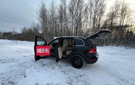 Volkswagen Touareg III, 2011 год, 1 900 000 рублей, 4 фотография